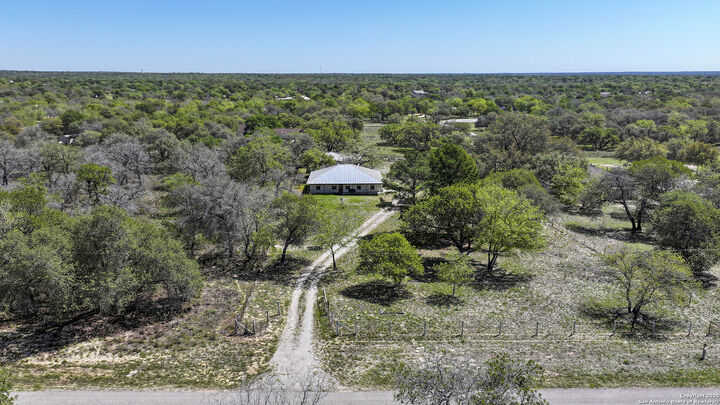 Property Photo:  904 Eagle Creek  TX 78114 