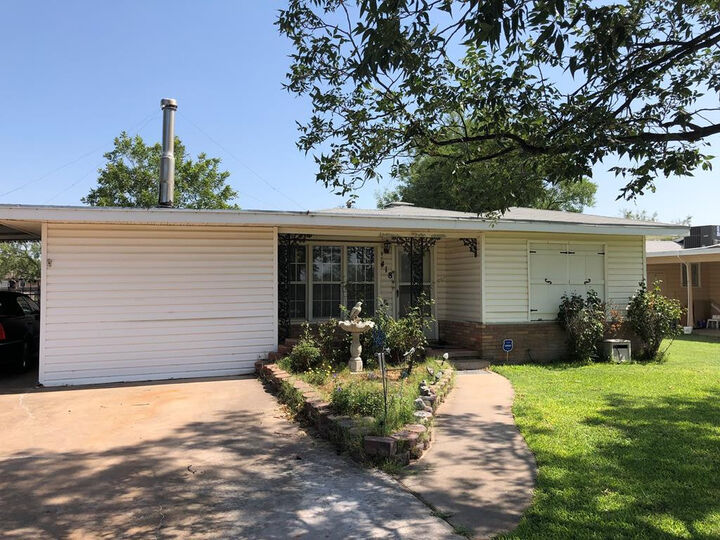 Property Photo:  418 E 39th Street  TX 76903 