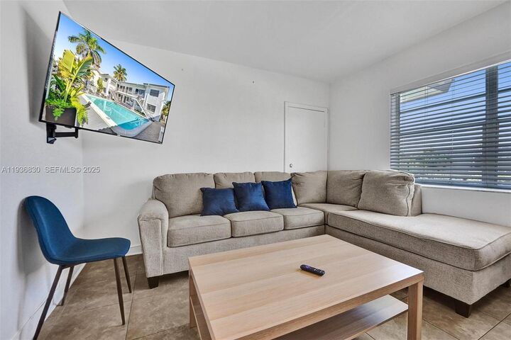 Property Photo:  335 Desoto St  FL 33019 