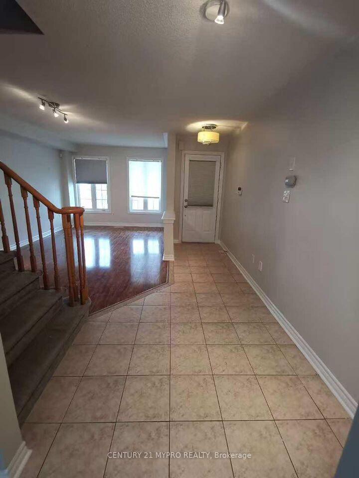 Property Photo:  24 Beatrice Lane  ON L4M 7G5 