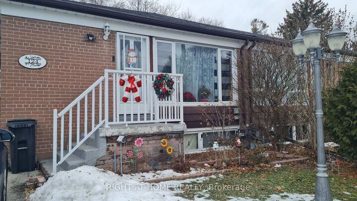Property Photo: 124 Overture Road ON M1E 2W4