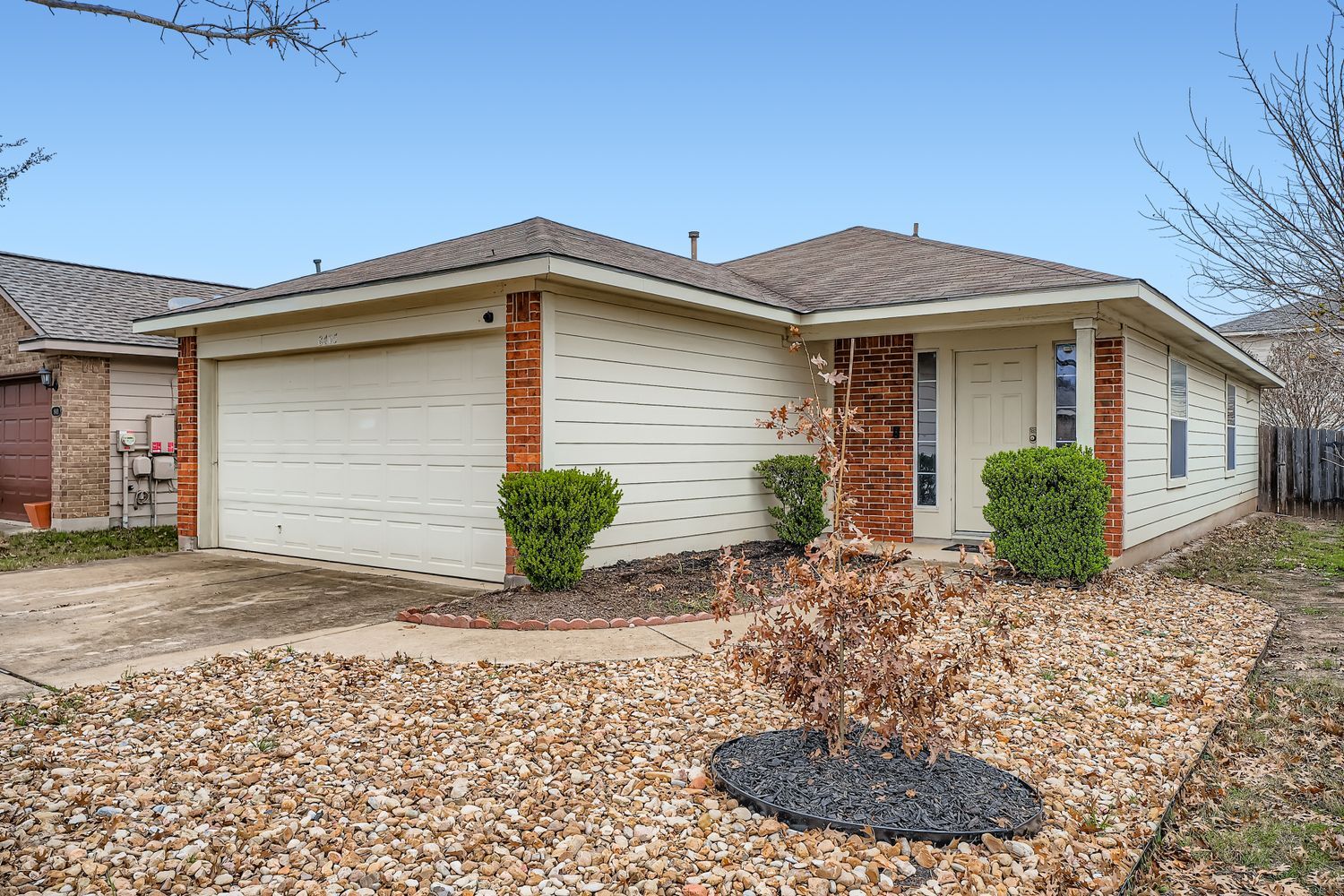 Property Photo: 8405 Shallot Way Way TX 78748