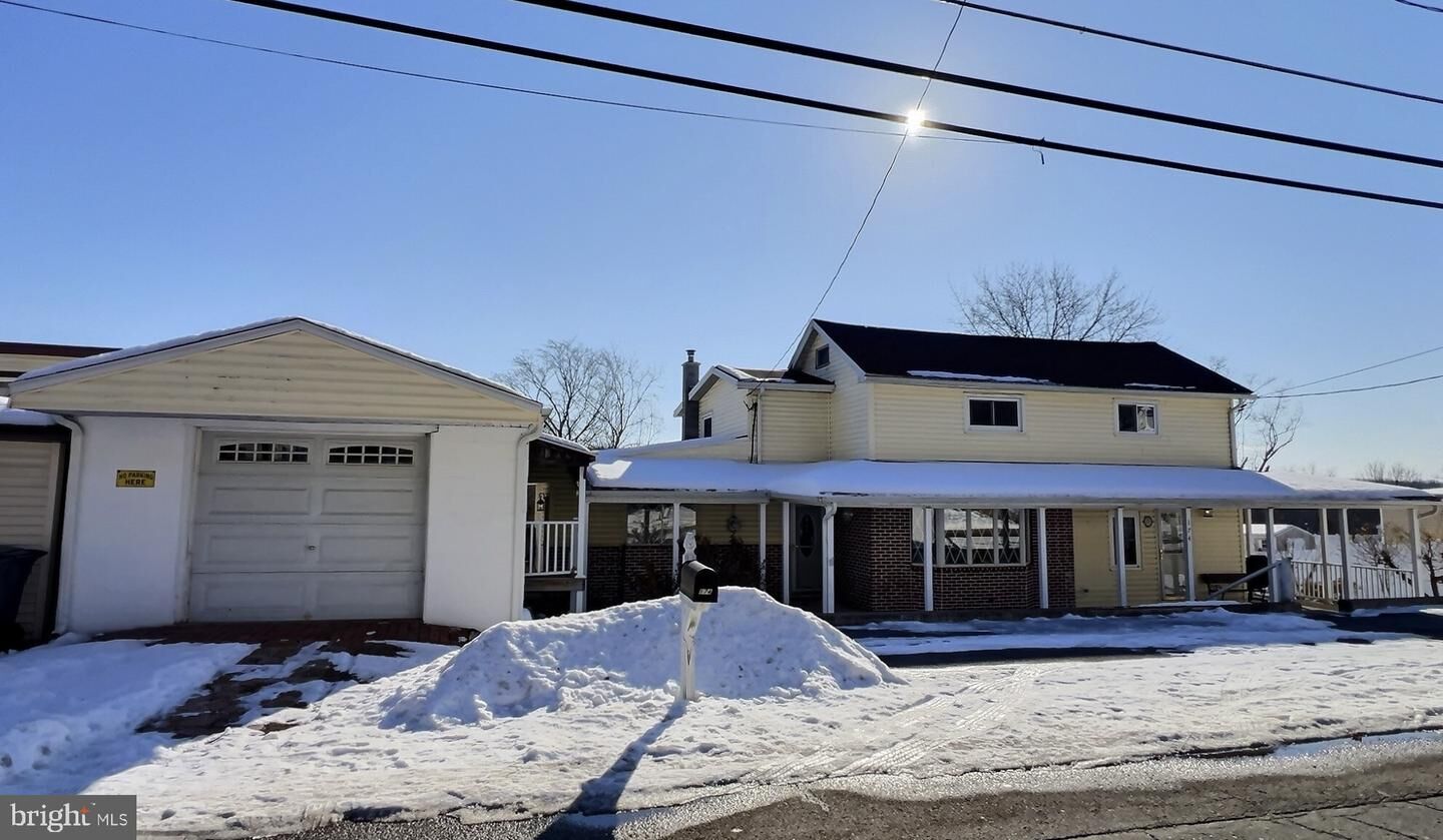 Property Photo:  176 Roosevelt Drive  PA 17948 