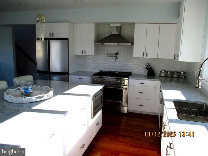 Property Photo:  24 W Mears Avenue  NJ 08008 