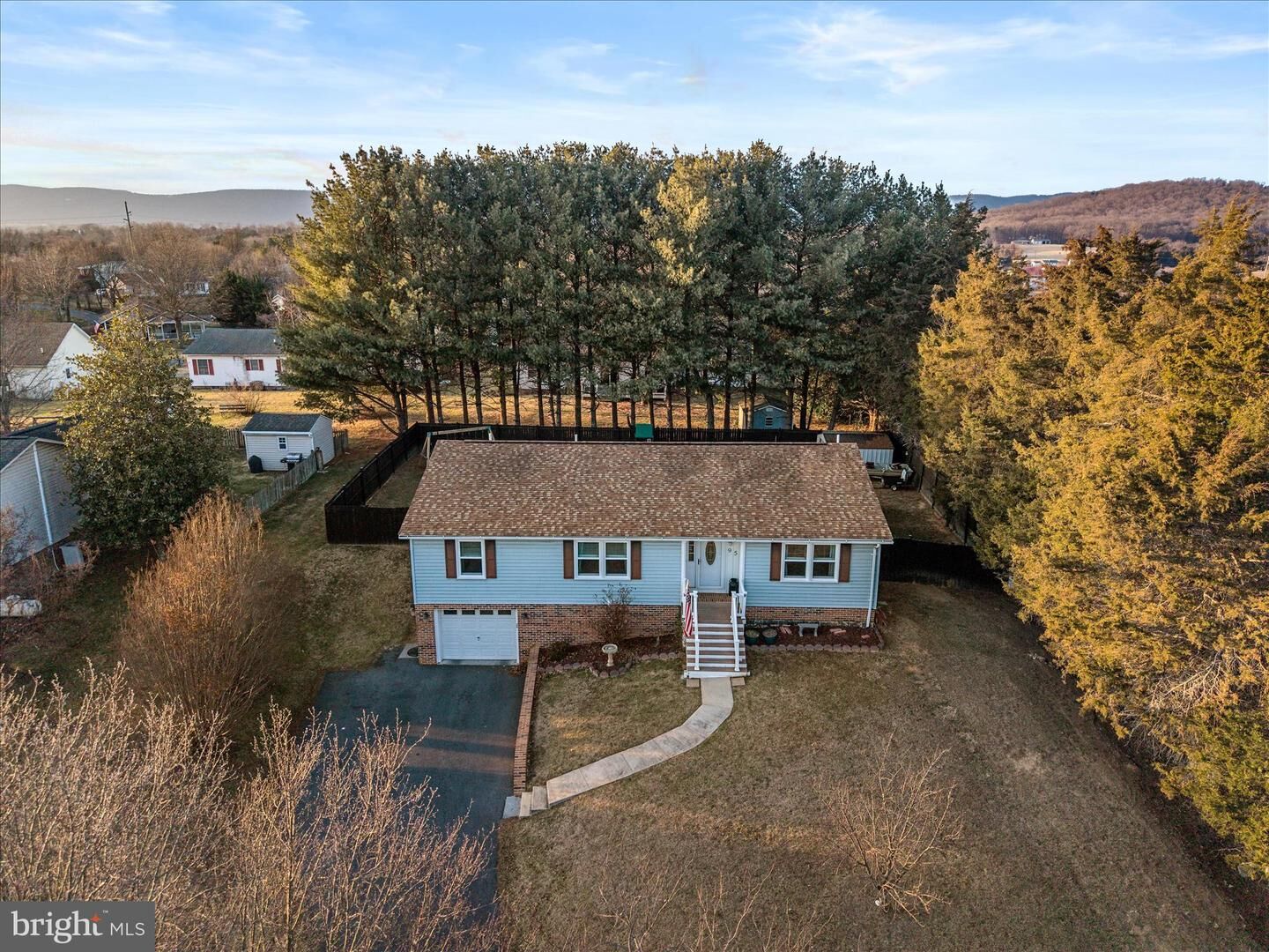 Property Photo: 95 Cecelia Street VA 22660