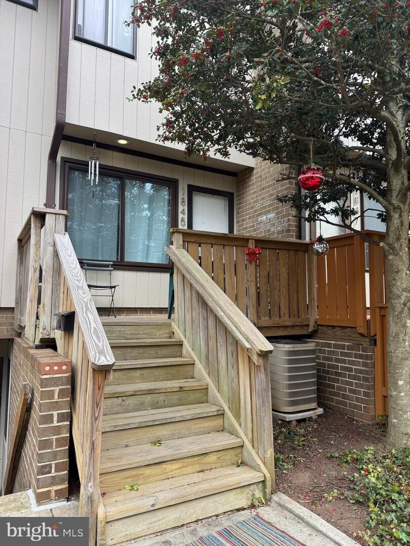 Property Photo: 1845 Westwind Way 74 VA 22102