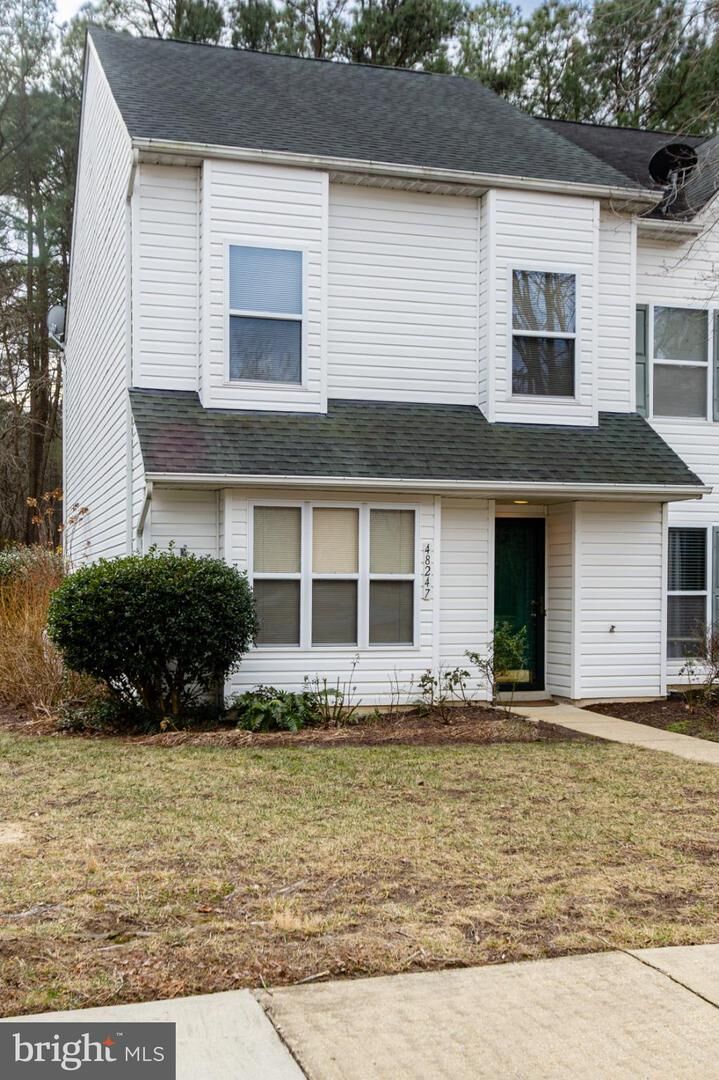 Property Photo:  48247 Picketts Harbor Court  MD 20653 