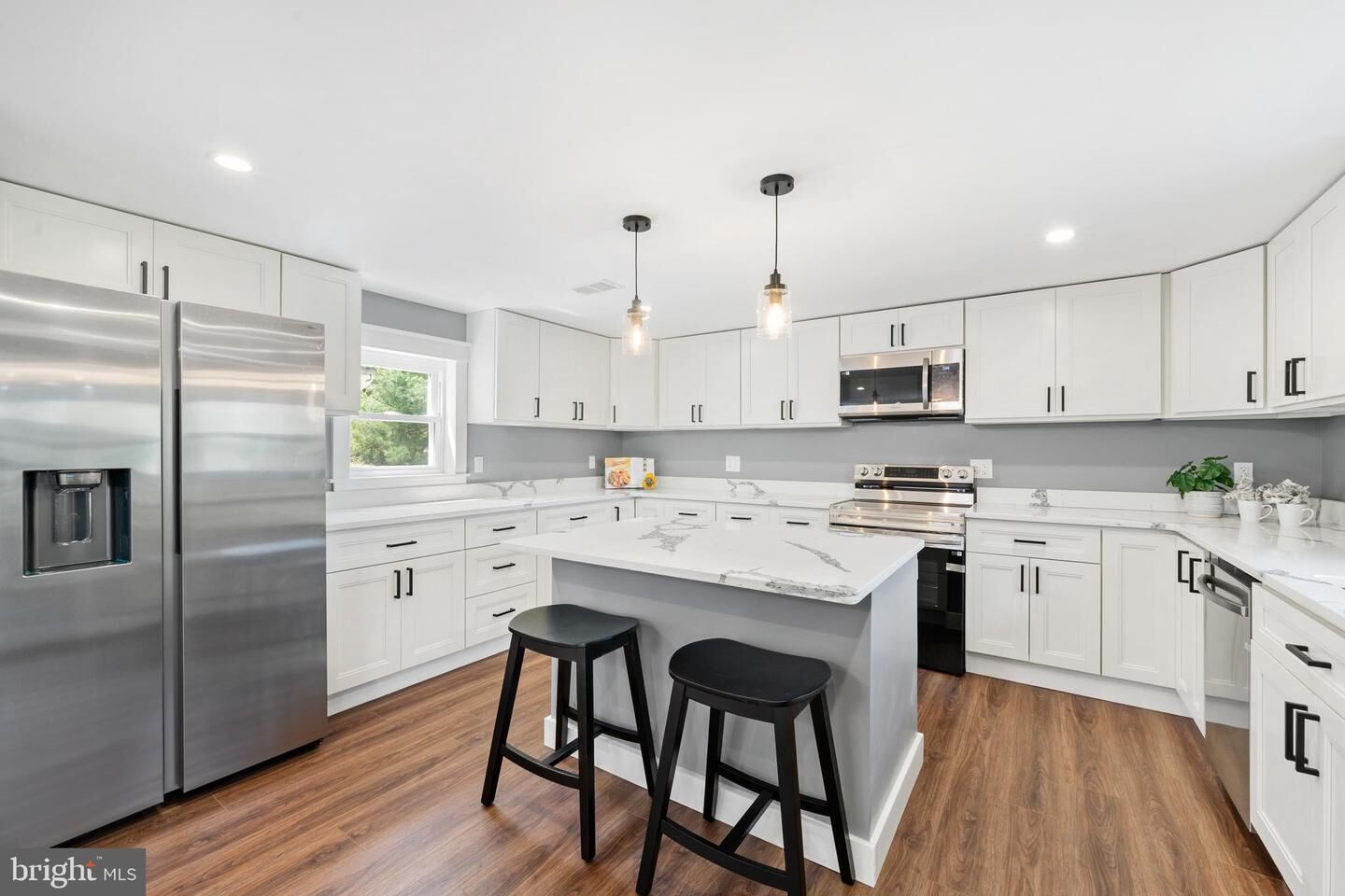 Property Photo:  11 Helluva Hill Lane  PA 19342 