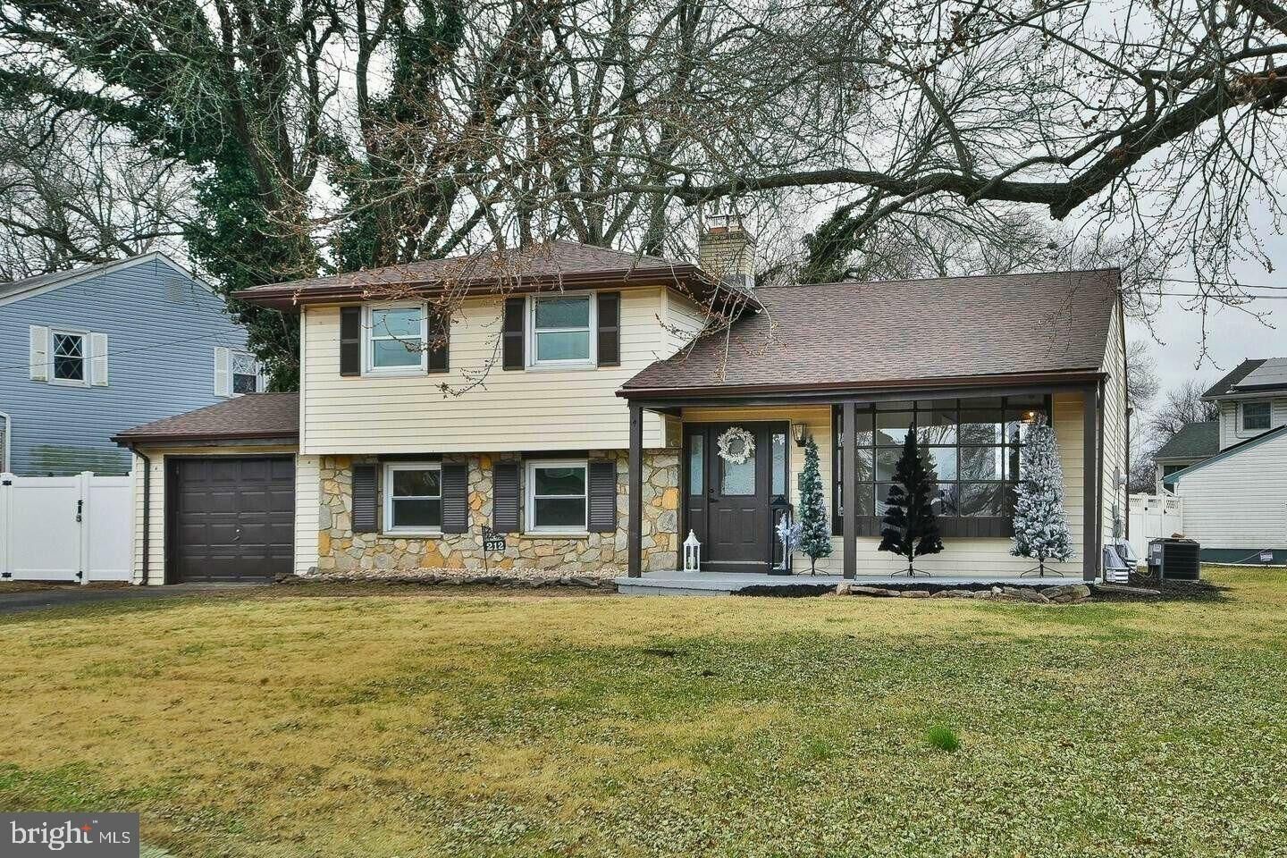 Property Photo:  212 E Franklin Avenue  NJ 08010 