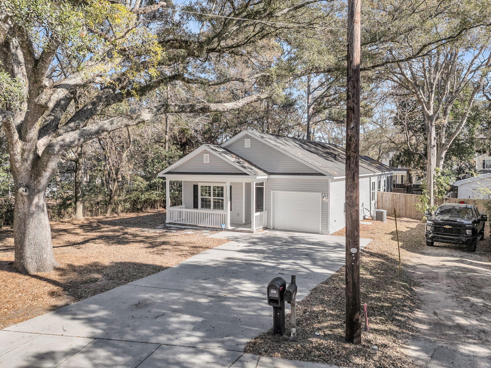 Property Photo:  510 Stinson Drive  SC 29407 