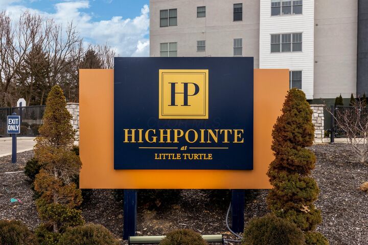 Property Photo:  5285 Highpointe Lakes Drive  OH 43081 