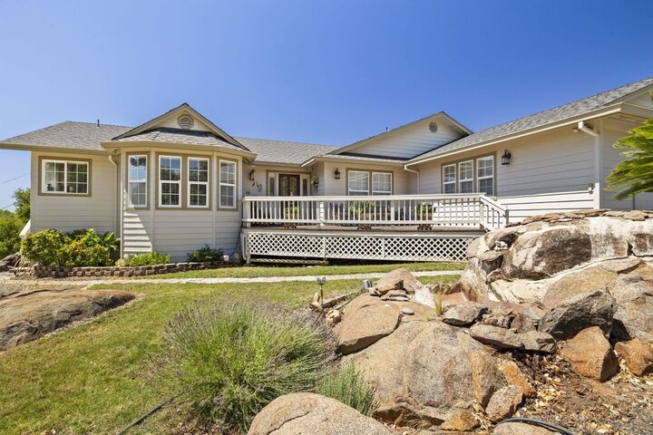 Property Photo:  15595 Curtis Cir  CA 95370 