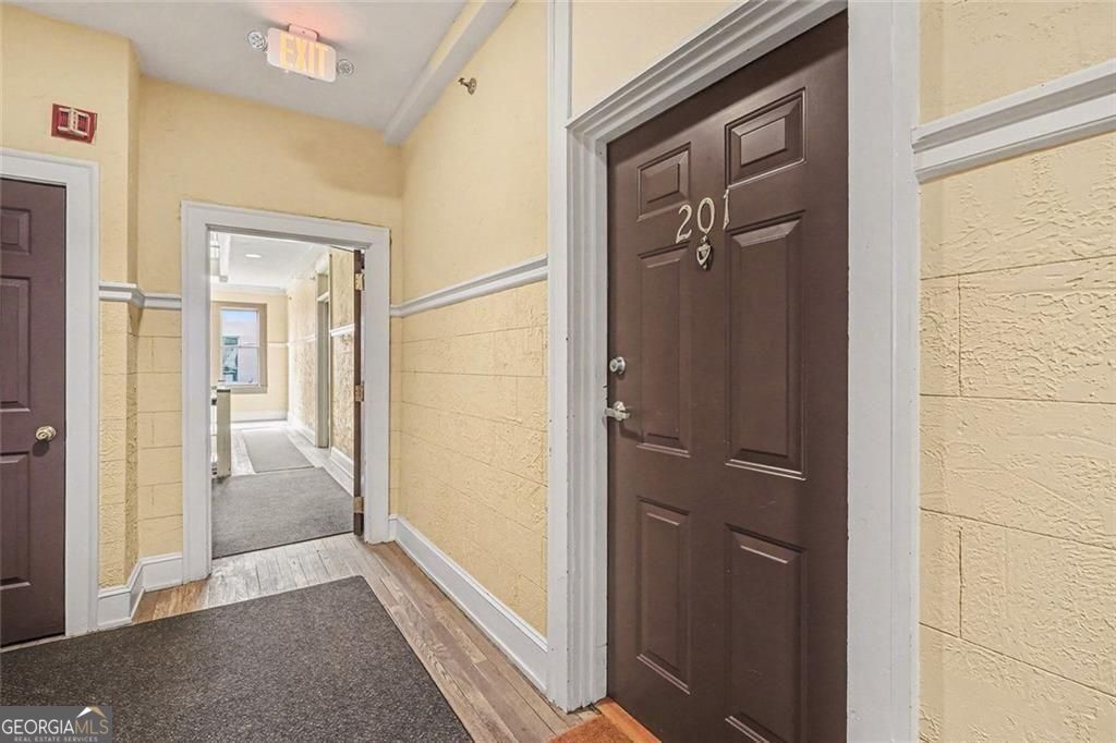 Property Photo: 2855 Peachtree Road NE 201 GA 30305