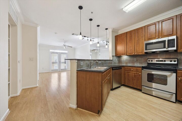 Property Photo:  1711 Old Spanish Trail 440  TX 77054 