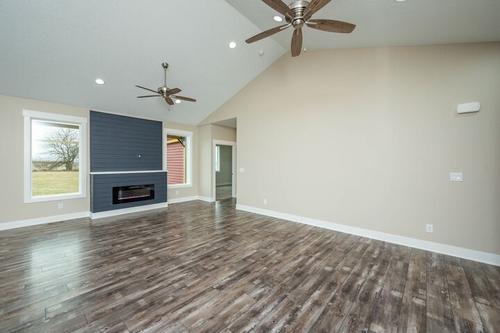 Property Photo: 1462 SE 108th Street IA 50237