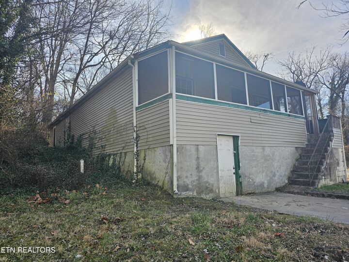 Property Photo:  2400 Center Ave  TN 37915 