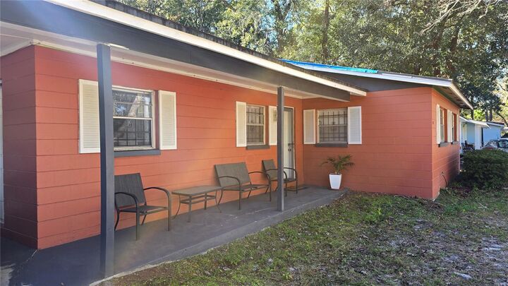 Property Photo:  1823 NE 31st Avenue  FL 32609 