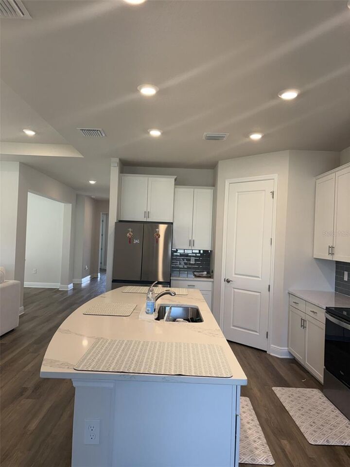 Property Photo:  4307 Pullet Court  FL 34211 