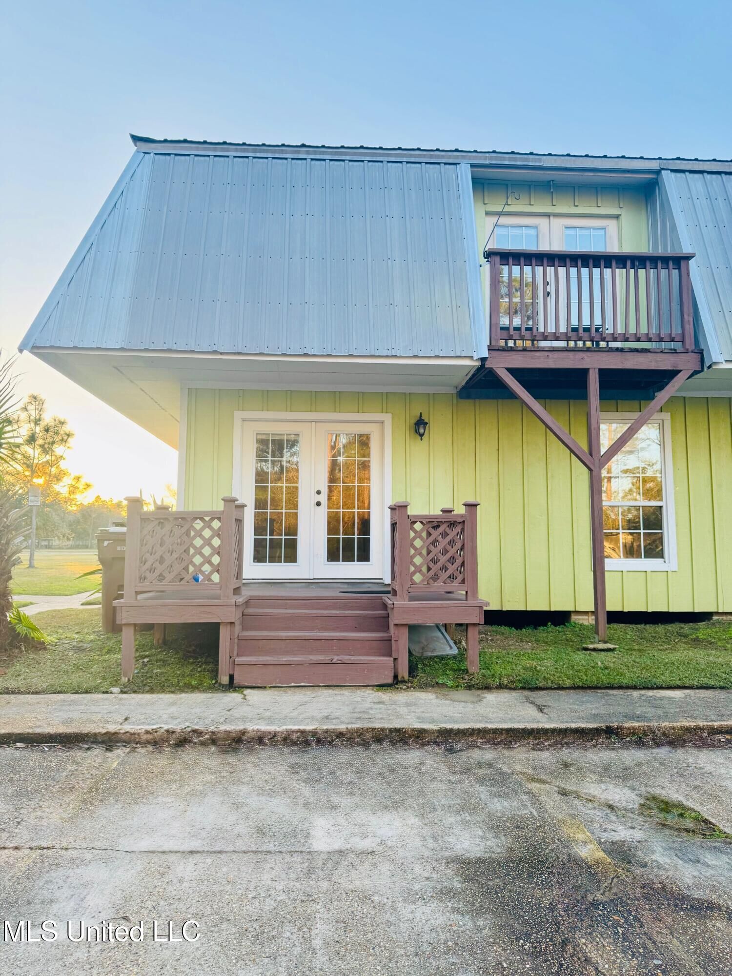 Property Photo:  590 Royal Oak Drive  MS 39571 