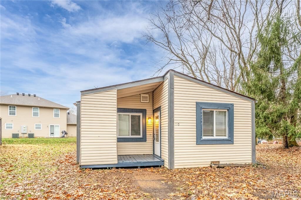 Property Photo:  10 Wintergreen Drive  IL 62034 