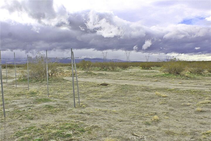 Property Photo:  11 Holly Street  CA 92371 