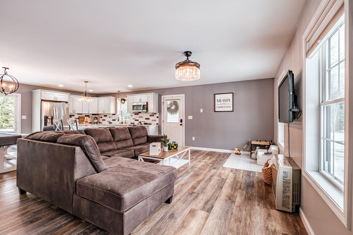 Property Photo:  13 Silver Way  ME 04270 