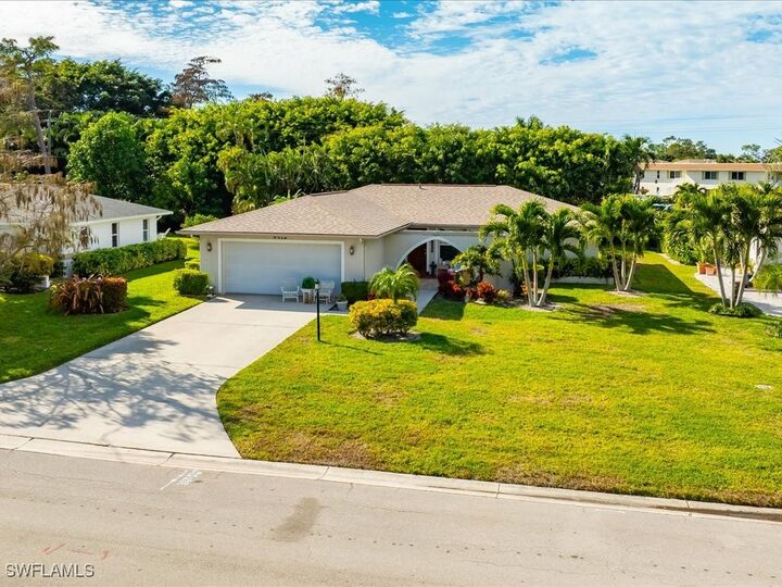 Property Photo: 4412 Beechwood Lake Drive FL 34112