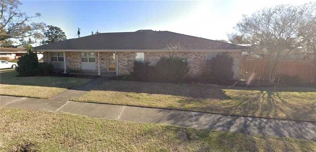 Property Photo:  900 Live Oak Street  LA 70005 