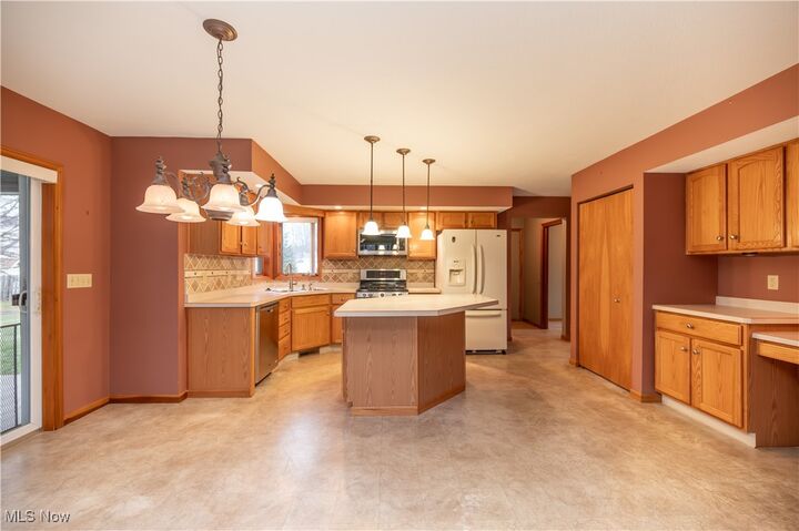 Property Photo:  125 Edgewater Drive  OH 44515 