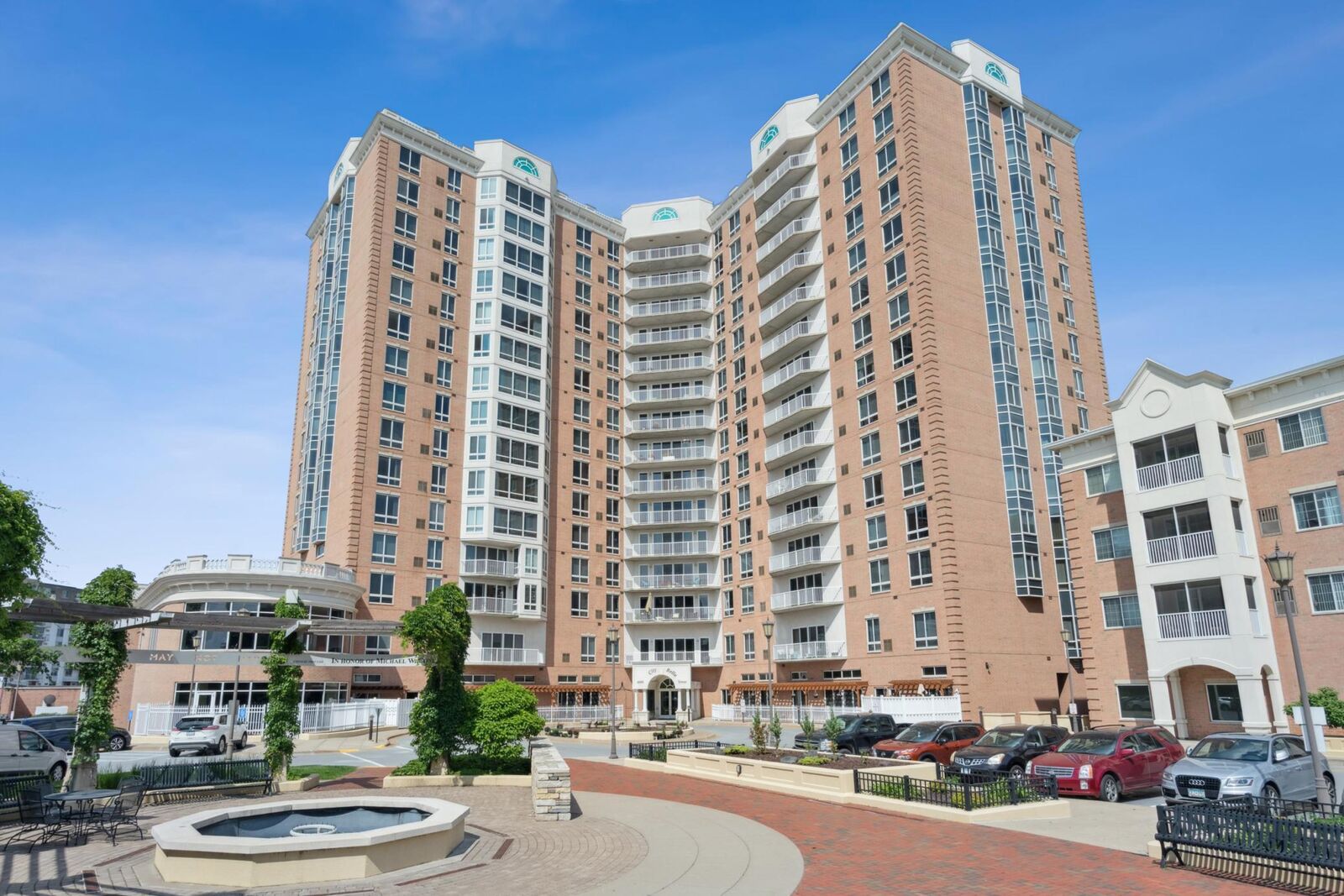 Property Photo:  6600 Lyndale Avenue S 503  MN 55423 