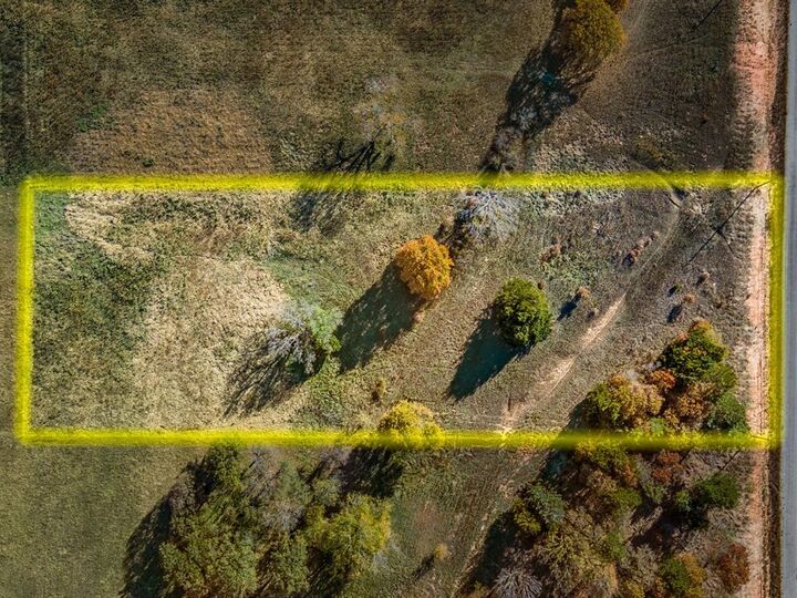 Property Photo: 214 Trailride Lane TX 76255