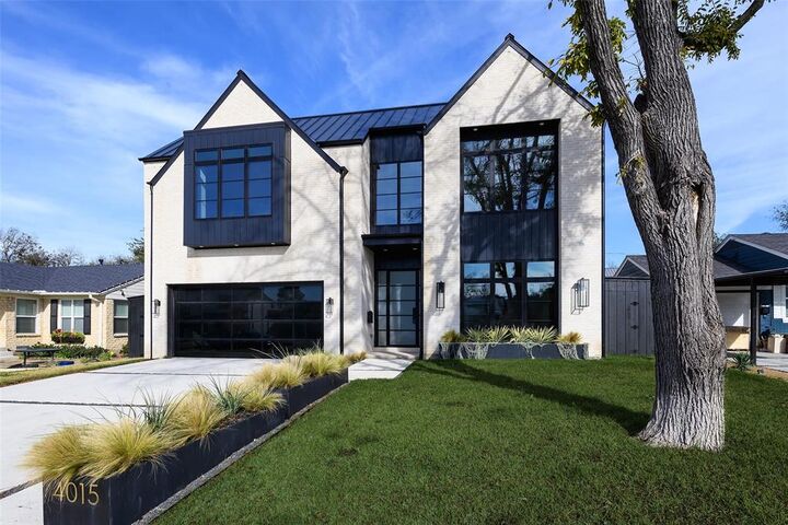 Property Photo:  4015 Rochelle Drive  TX 75220 