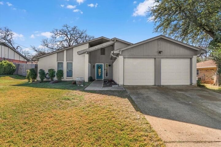 Property Photo:  4704 Burning Springs Drive  TX 76017 
