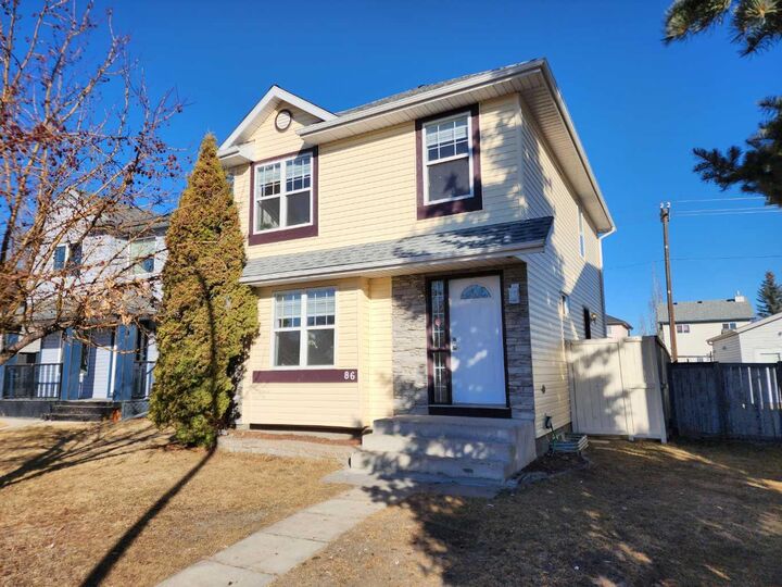 Property Photo:  86 Harvest Rose Circle NE  AB T3K 4M7 