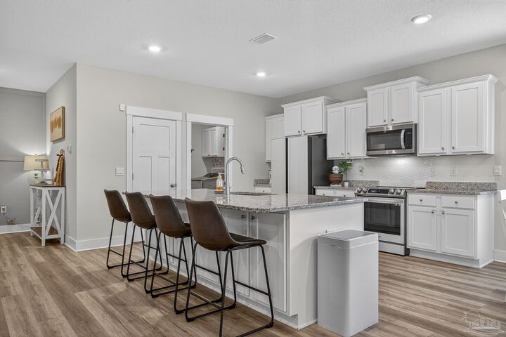 Property Photo:  6120 Rutherford Loop  FL 32526 