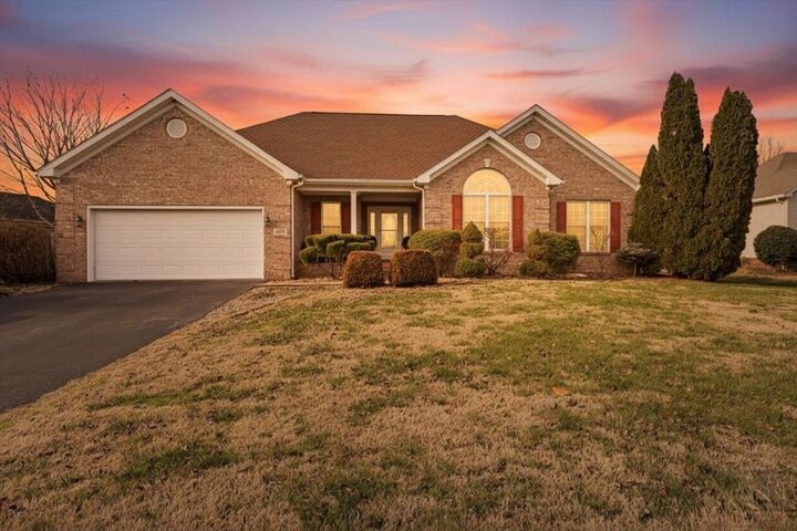 Property Photo:  827 Memorial Circle  KY 42104 