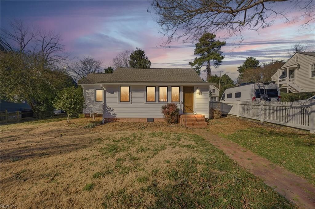 Property Photo:  230 Nelson St  VA 23690 