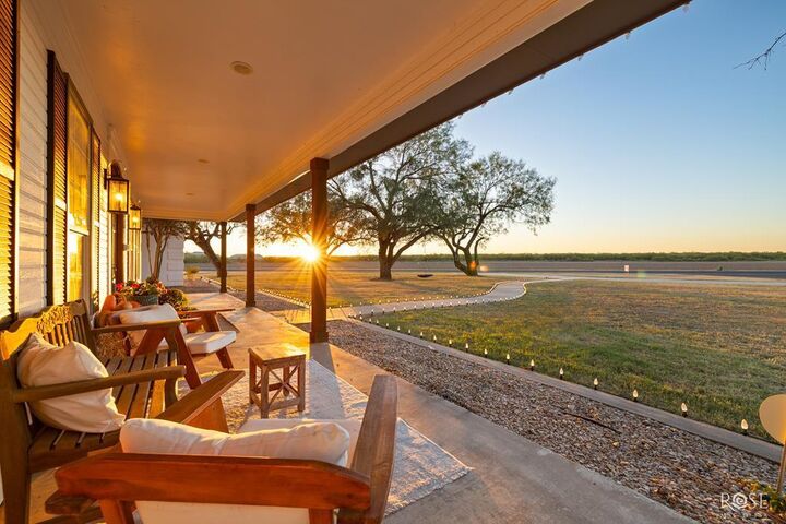 Property Photo:  1531 Ray St  TX 76904 