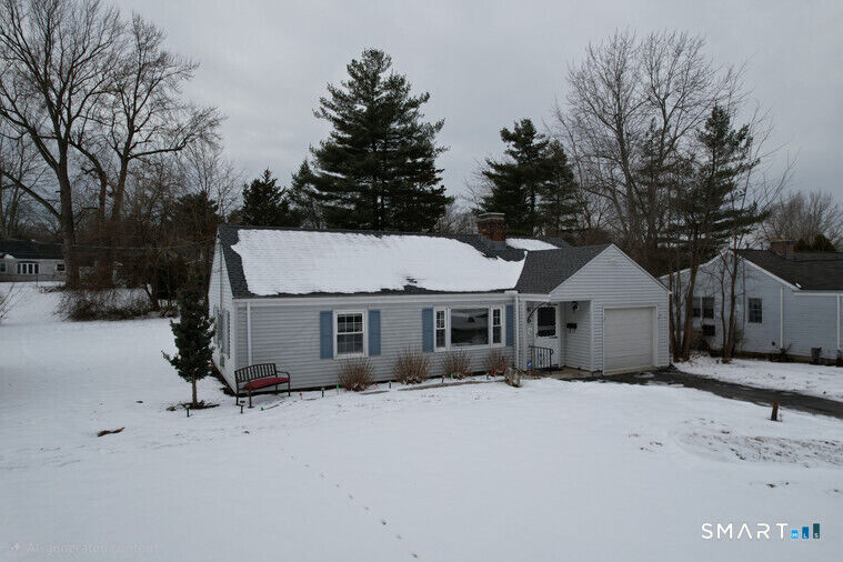 Property Photo: 33 Olney Road CT 06109