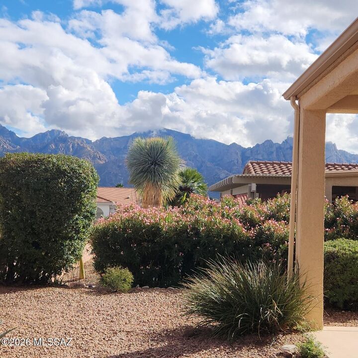 Property Photo: 2065 E Bighorn Mountain Drive AZ 85755