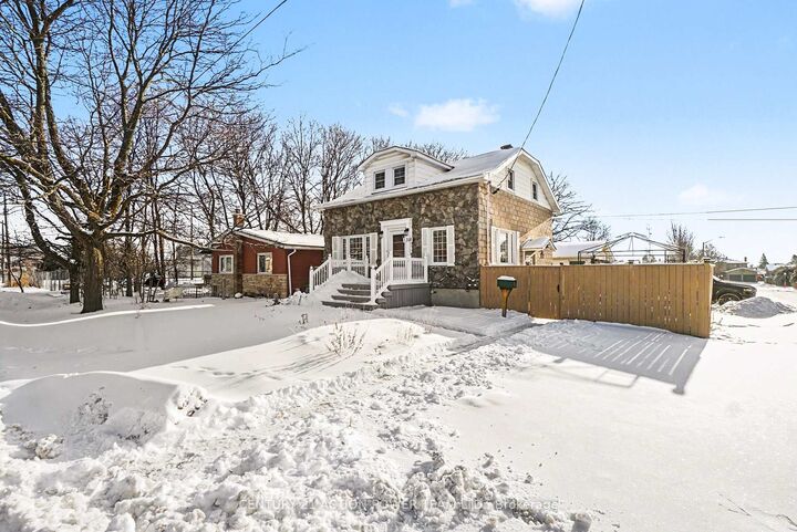 Property Photo:  1318 Brookline Avenue  ON K1V 6S3 