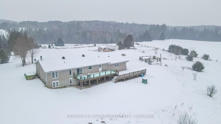 Property Photo: 2112 Schutt Road ON K0J 2E0