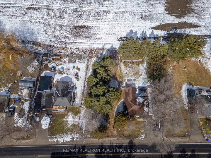 Property Photo:  18 Brentwood Road W  ON L0M 1B0 
