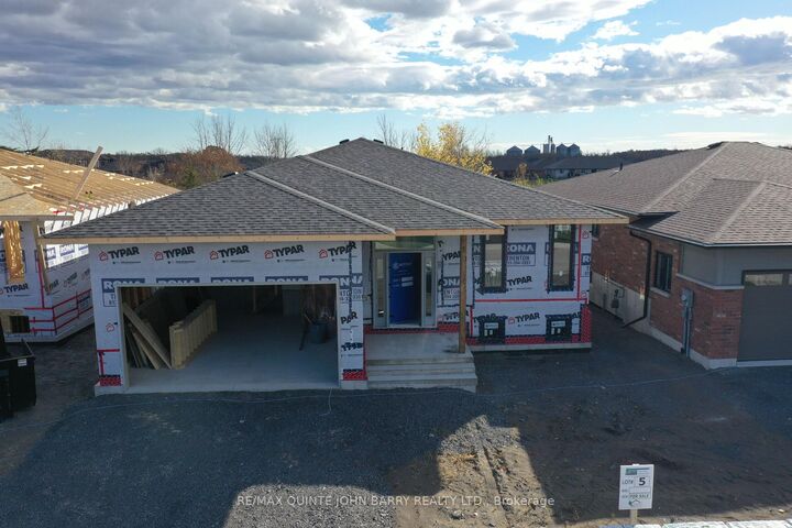 10 Parkland Circle Lot 5 — photo 1