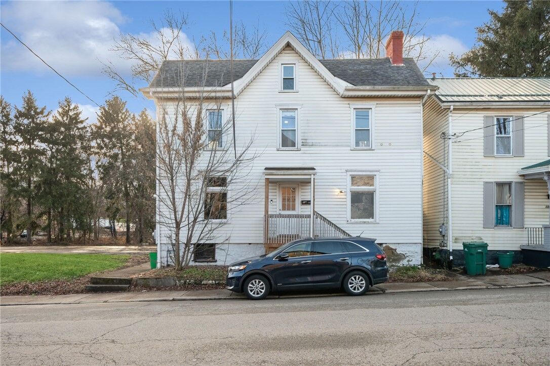Property Photo:  122 Laird St  PA 15601 