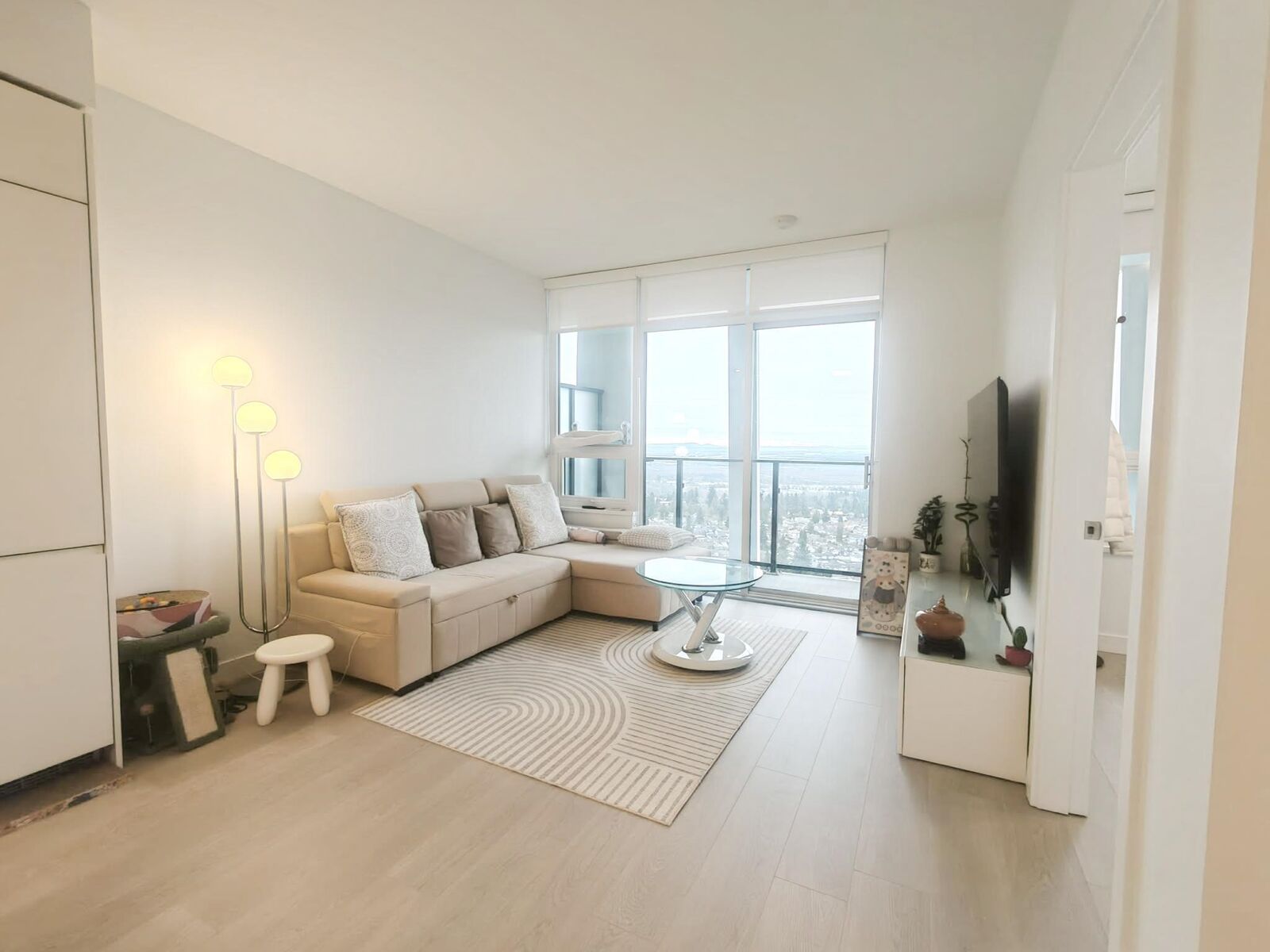 Property Photo: 6537 Telford Avenue 2906 BC V5H 0K9