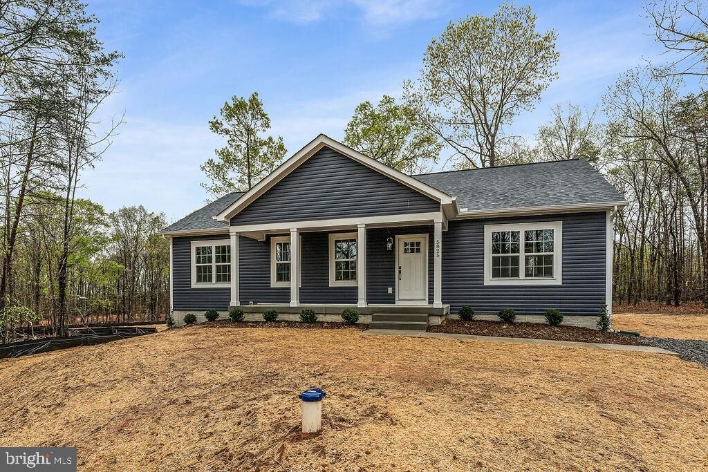 Property Photo:  17204 Self Drive  VA 22485 