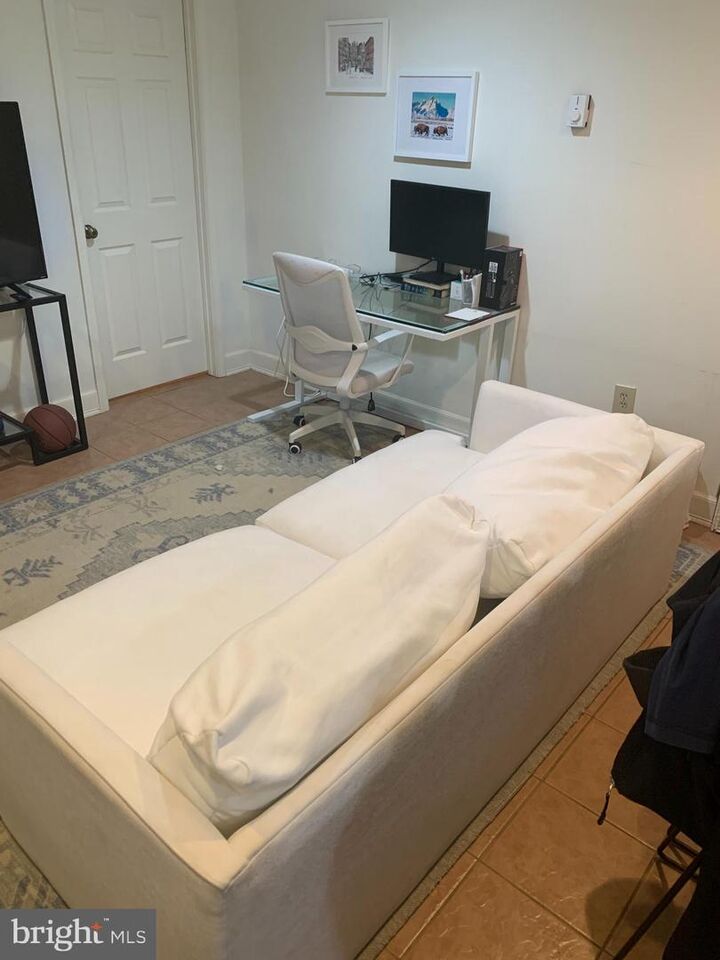 Property Photo:  4206 Washington Boulevard 3  VA 22201 