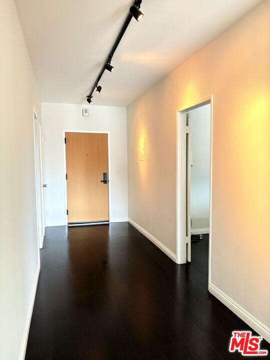 Property Photo:  999 N Doheny Dr  CA 90069 