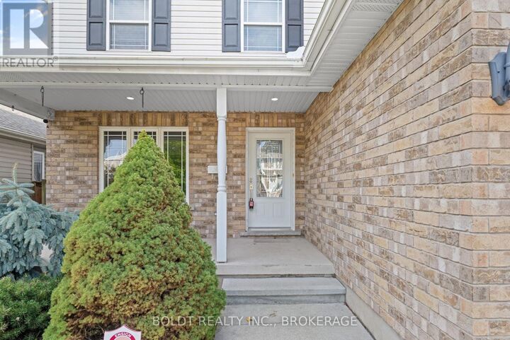 Property Photo:  34 Fitzgerald Street East  ON L2R 0A4 